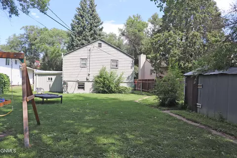 Exterior - 1013 Jefferson Ave, Bismarck, ND 58504 photo 4 of 7