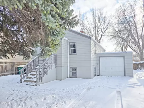 Exterior - 1013 Jefferson Ave, Bismarck, ND 58504 photo 1 of 7