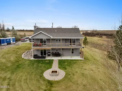 152 Blacktail Dr, Williston, ND 58801 photo 8