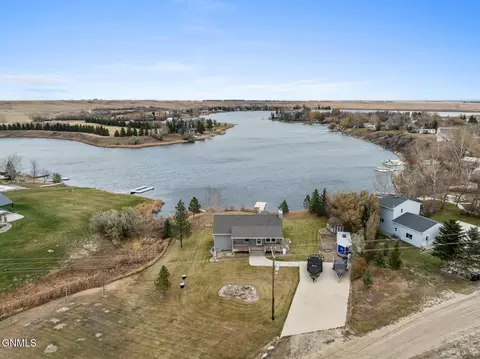 152 Blacktail Dr, Williston, ND 58801 photo 12