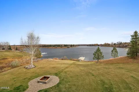 152 Blacktail Dr, Williston, ND 58801 photo 38