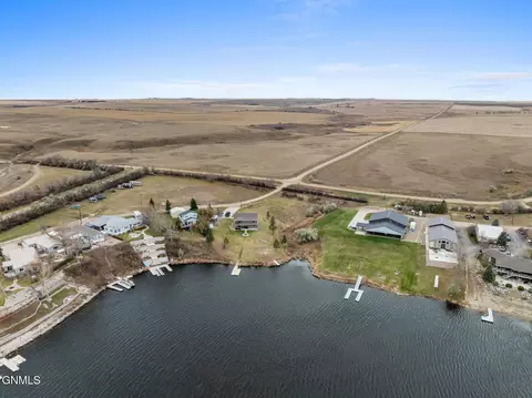 152 Blacktail Dr, Williston, ND 58801 photo 42