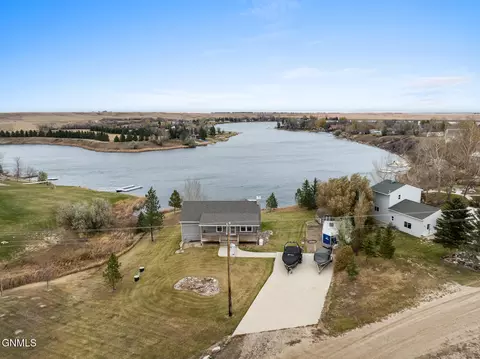 152 Blacktail Dr, Williston, ND 58801 photo 40