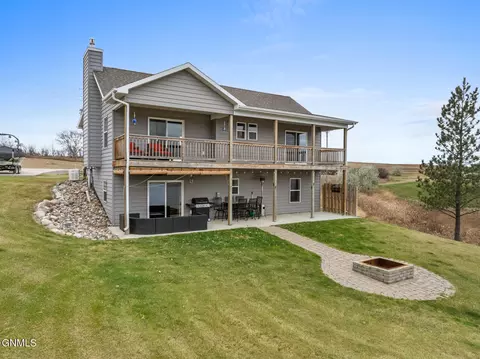 152 Blacktail Dr, Williston, ND 58801 photo 7
