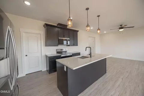 Kitchen - 503 46th St E, Williston, ND 58801 photo 2 of 3