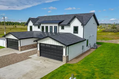 Exterior - 503 46th St E, Williston, ND 58801 photo 2 of 2