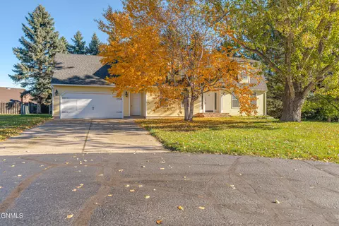 Exterior - 324 N Brandon Loop, Bismarck, ND 58503 photo 6 of 13