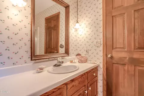 Bath - 324 N Brandon Loop, Bismarck, ND 58503 photo 10 of 10