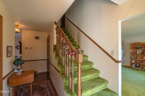 Entry Way - 324 N Brandon Loop, Bismarck, ND 58503 photo 2 of 5
