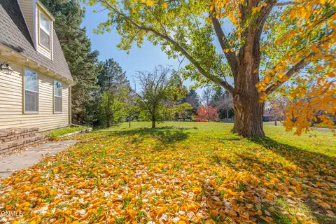 Exterior - 324 N Brandon Loop, Bismarck, ND 58503 photo 9 of 13