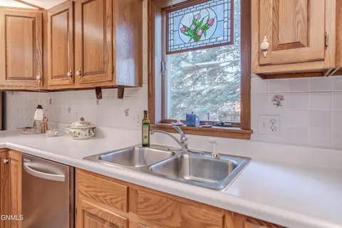 Kitchen - 324 N Brandon Loop, Bismarck, ND 58503 photo 2 of 7