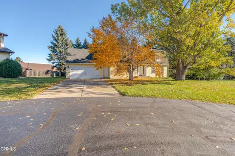 Exterior - 324 N Brandon Loop, Bismarck, ND 58503 photo 5 of 13