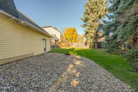 Exterior - 324 N Brandon Loop, Bismarck, ND 58503 photo 10 of 13