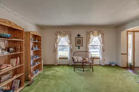 Living - 324 N Brandon Loop, Bismarck, ND 58503 photo 1 of 2