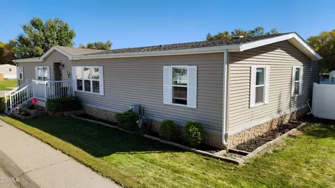 4251 Claridge Loop, Bismarck, ND 58503 photo 5