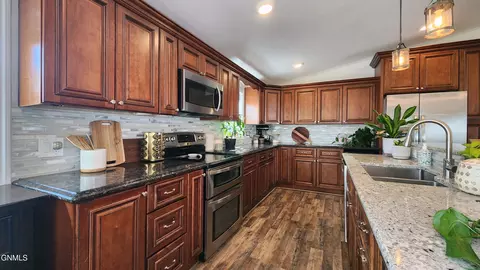 4251 Claridge Loop, Bismarck, ND 58503 photo 6
