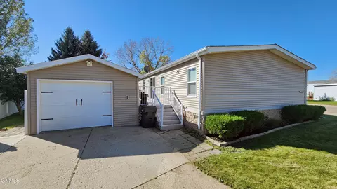 4251 Claridge Loop, Bismarck, ND 58503 photo 4
