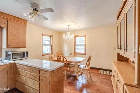 1317 Mohawk St, Bismarck, ND 58501 photo 7