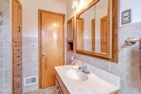 1317 Mohawk St, Bismarck, ND 58501 photo 19