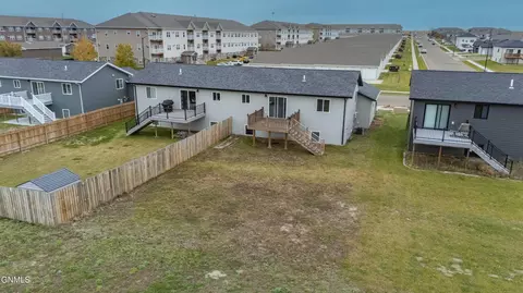 View/Area - 3451 Calvin Dr, Dickinson, ND 58601 photo 2 of 2
