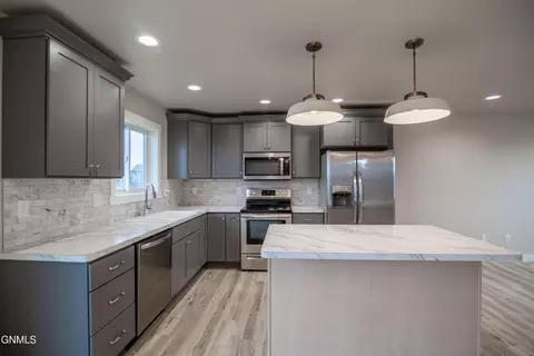 Kitchen - 3451 Calvin Dr, Dickinson, ND 58601 photo 3 of 5