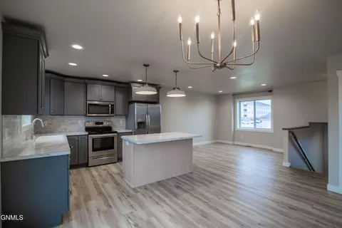 Kitchen - 3451 Calvin Dr, Dickinson, ND 58601 photo 2 of 5