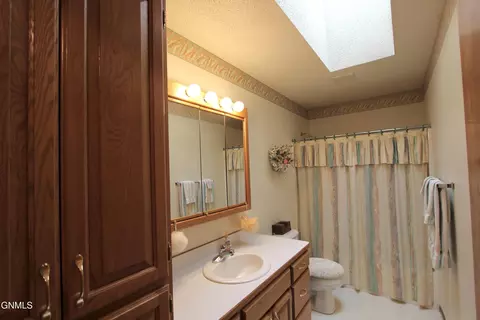 304 Napa Loop, Bismarck, ND 58504 photo 17