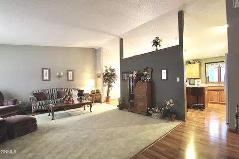 304 Napa Loop, Bismarck, ND 58504 photo 8