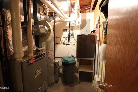 304 Napa Loop, Bismarck, ND 58504 photo 32