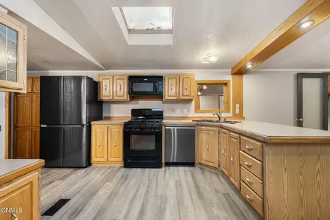 3207 9th Ave E, Williston, ND 58801 photo 19