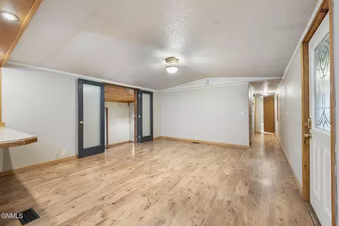 3207 9th Ave E, Williston, ND 58801 photo 27