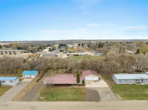 3207 9th Ave E, Williston, ND 58801 photo 12