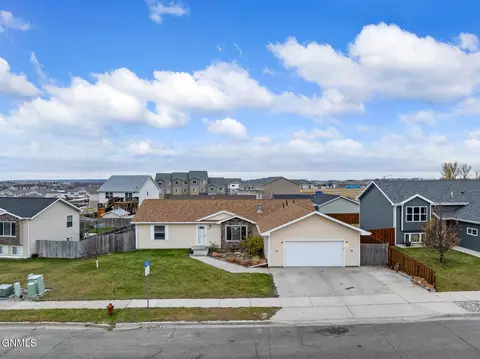 View/Area - 2305 29th St W, Williston, ND 58801 photo 1 of 4