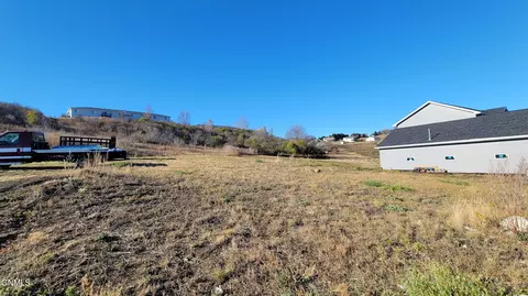 2909 Jude Ln NW, Mandan, ND 58554