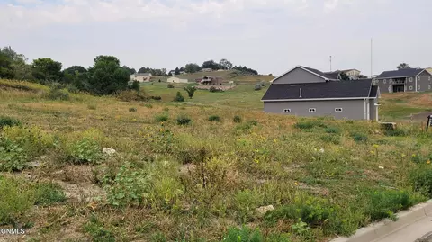 2909 Jude Ln NW, Mandan, ND 58554 photo 7