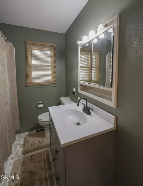 Bath - 904 5th St W, Williston, ND 58801 photo 1 of 5