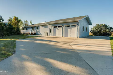 6504 Tj Ln, Bismarck, ND 58503