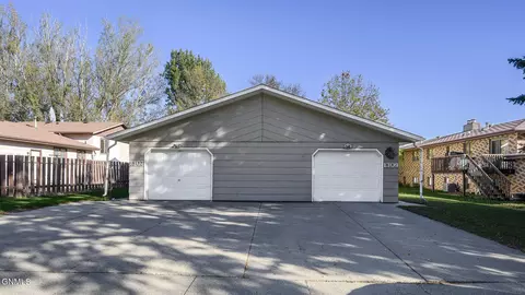 1307-1309 Washington St S, Bismarck, ND 58504