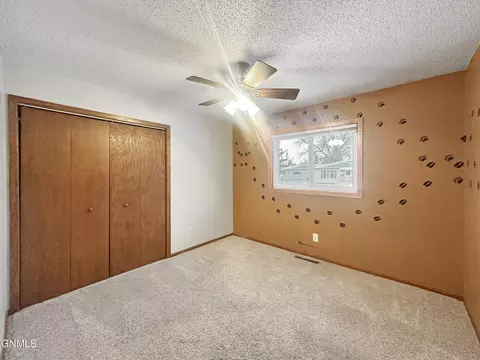Bedroom - 901 6th St W, Williston, ND 58801 photo 1 of 3