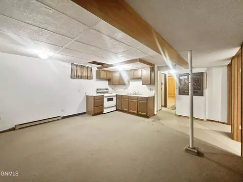 Kitchen - 901 6th St W, Williston, ND 58801 photo 4 of 4