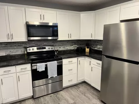 Kitchen - 701 Interstate Ave E, Bismarck, ND 58503 photo 2 of 6
