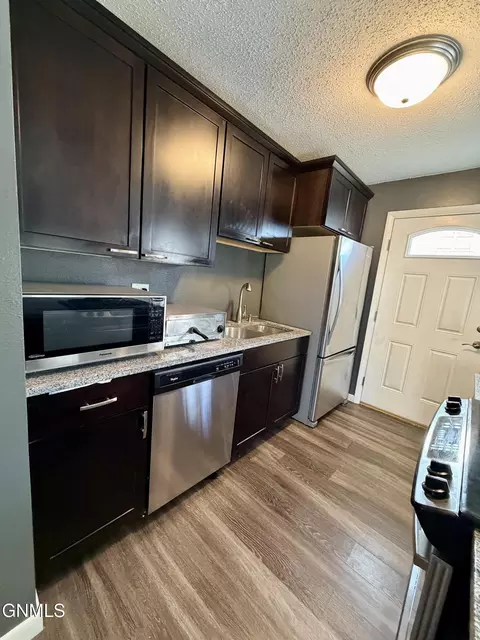 2120 Coulee Dr N, Mandan, ND 58554 photo 11