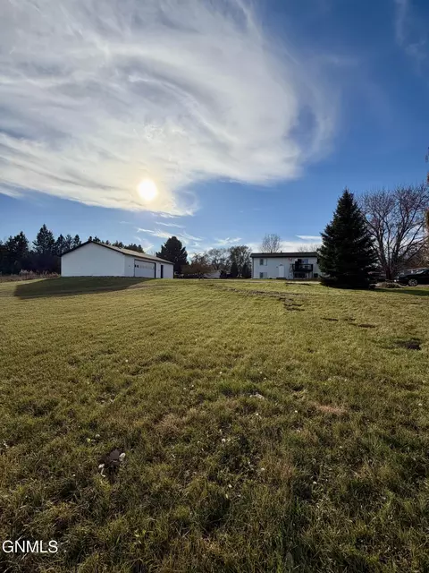 2120 Coulee Dr N, Mandan, ND 58554 photo 29