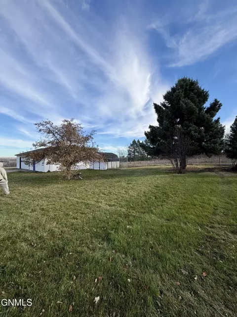 2120 Coulee Dr N, Mandan, ND 58554 photo 26