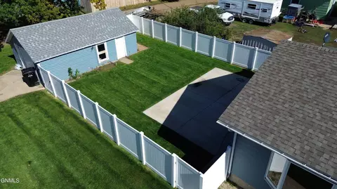 Exterior - 802 8th Ave W, Williston, ND 58801 photo 3 of 3