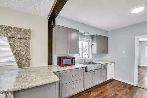 Kitchen - 802 8th Ave W, Williston, ND 58801 photo 1 of 1