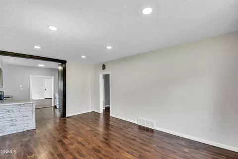 Living - 802 8th Ave W, Williston, ND 58801 photo 1 of 4