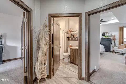 Entry Way - 602 Cobblestone Loop SW, Mandan, ND 58554 photo 6 of 6