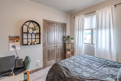 Bedroom - 602 Cobblestone Loop SW, Mandan, ND 58554 photo 2 of 11