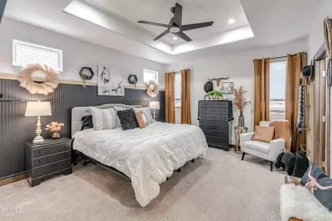 Bedroom - 602 Cobblestone Loop SW, Mandan, ND 58554 photo 1 of 11